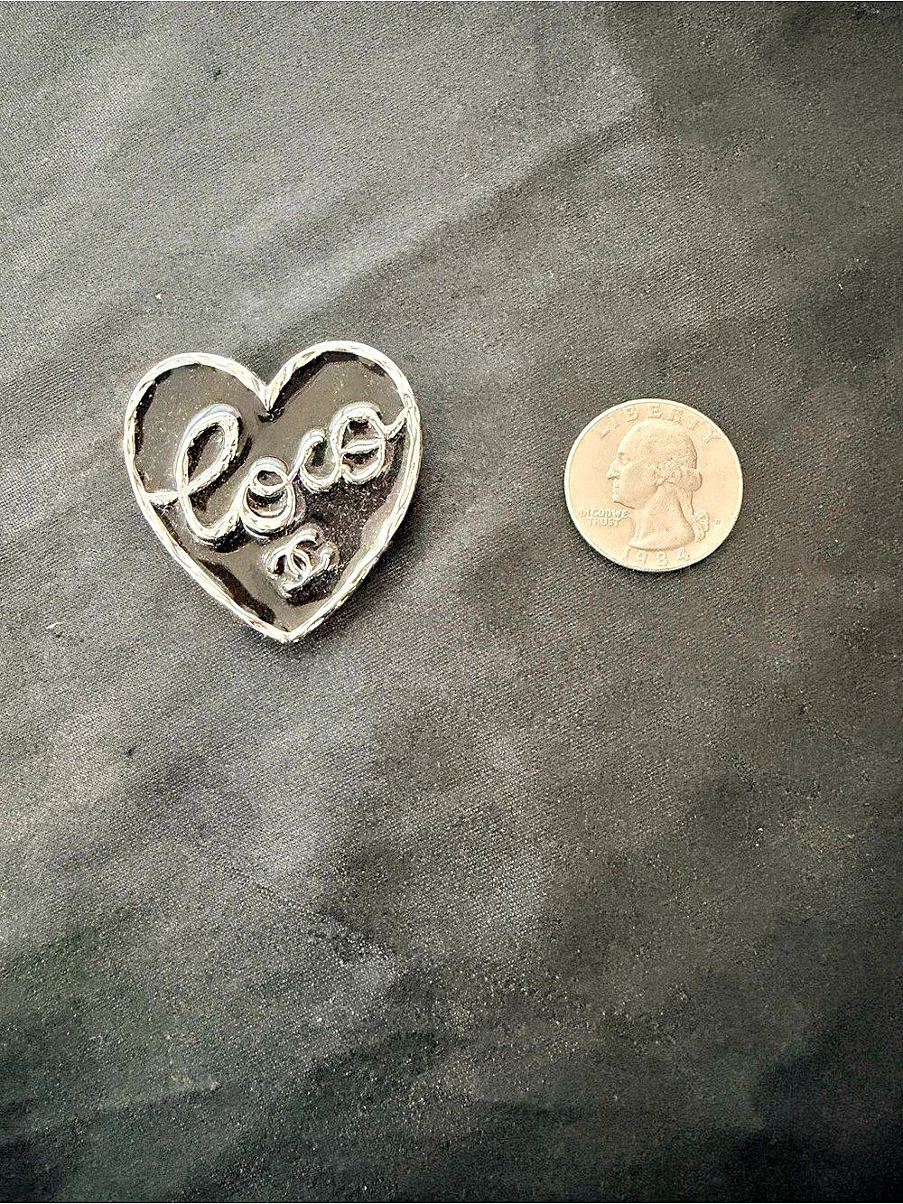 Fashion Heart Brooch in Silver Like New